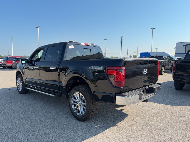 Ford F-150 Vehicle Full-screen Gallery Image 3