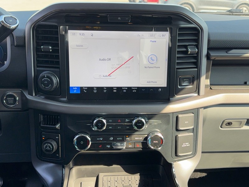 Ford F-150 Vehicle Full-screen Gallery Image 8
