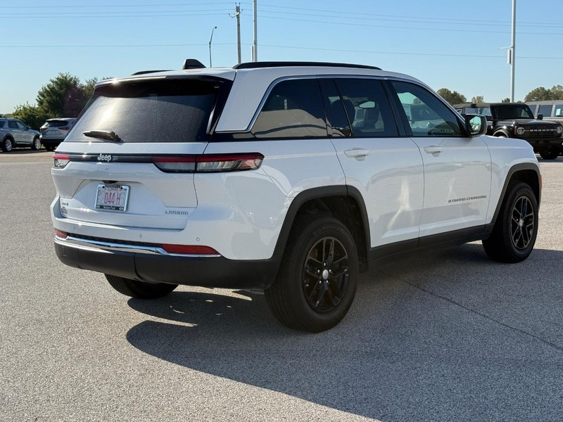 Jeep Grand Cherokee Vehicle Full-screen Gallery Image 5
