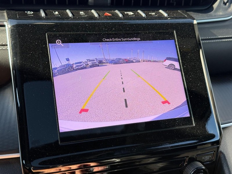 Jeep Grand Cherokee Vehicle Full-screen Gallery Image 18