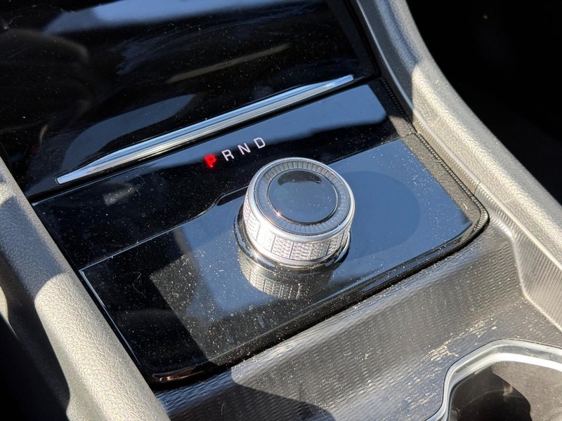 Jeep Grand Cherokee Vehicle Full-screen Gallery Image 20