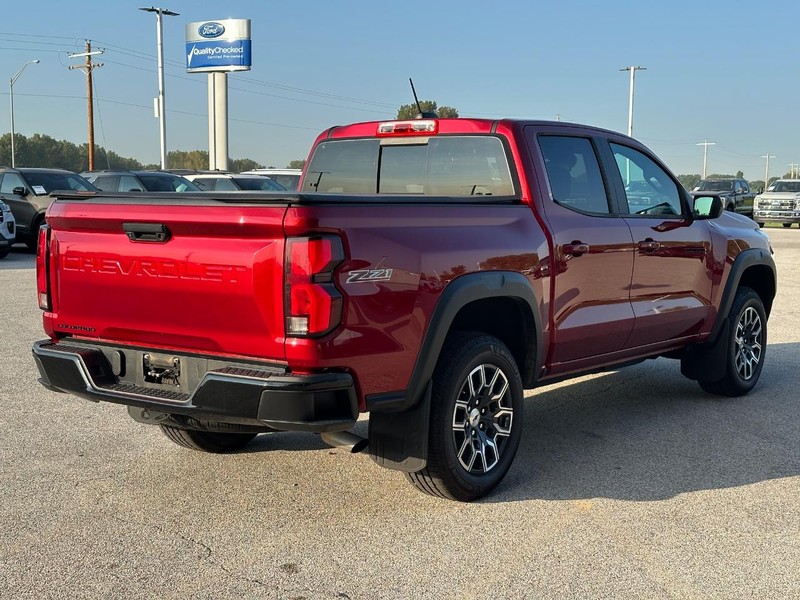 Chevrolet Colorado Vehicle Full-screen Gallery Image 05