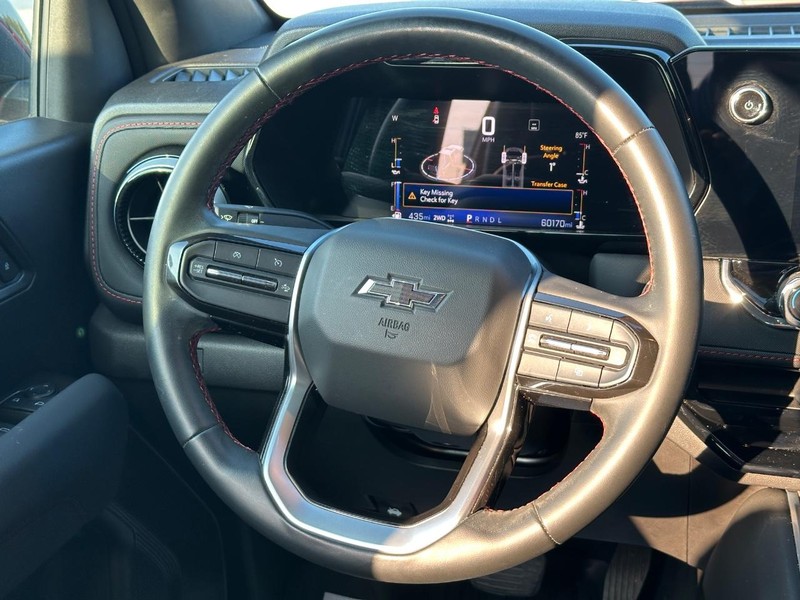 Chevrolet Colorado Vehicle Full-screen Gallery Image 12