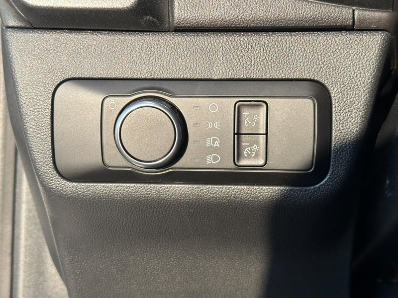 Ford Bronco Sport Vehicle Full-screen Gallery Image 15