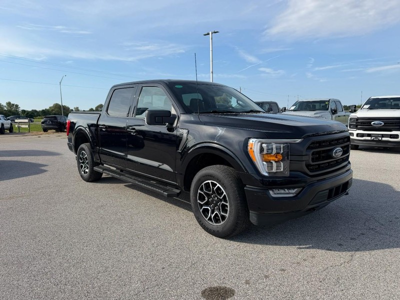 Ford F-150 Vehicle Full-screen Gallery Image 8