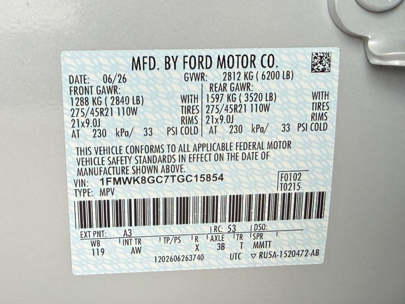Ford Explorer Vehicle Full-screen Gallery Image 22