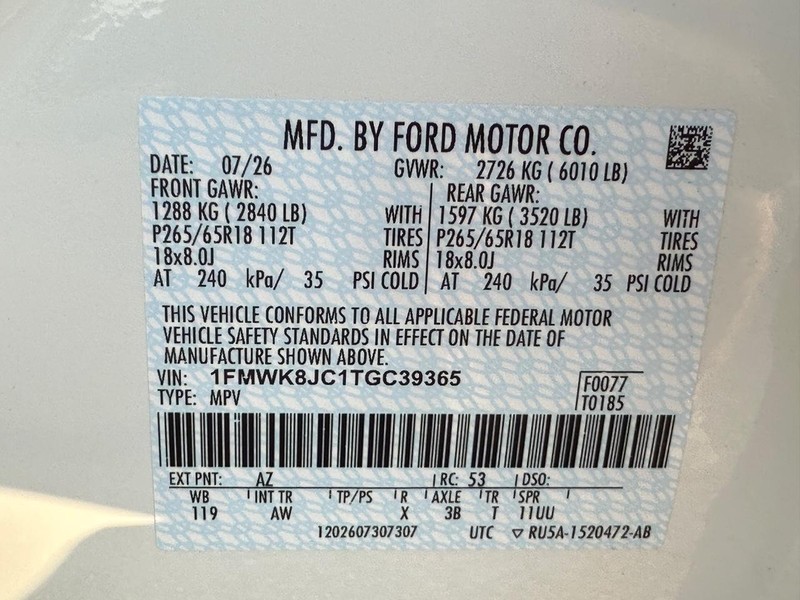 Ford Explorer Vehicle Full-screen Gallery Image 22