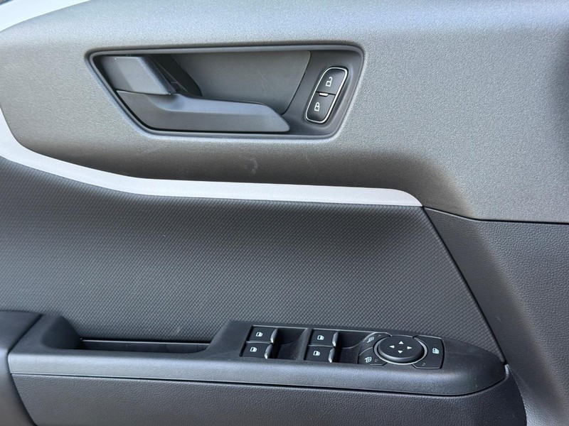 Ford Bronco Sport Vehicle Full-screen Gallery Image 17
