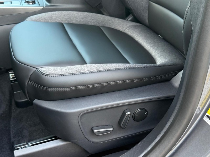 Ford Bronco Sport Vehicle Full-screen Gallery Image 18