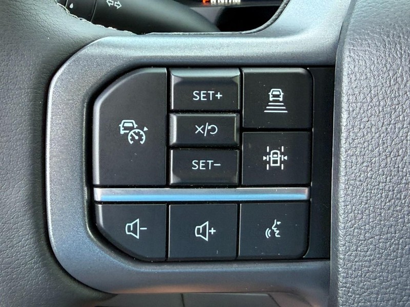 Ford F-150 Vehicle Full-screen Gallery Image 11