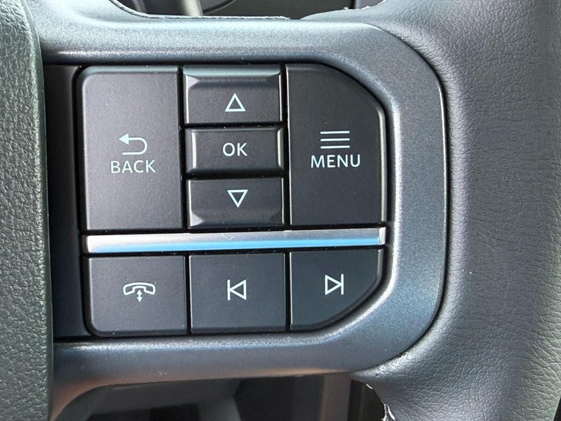 Ford F-150 Vehicle Full-screen Gallery Image 12