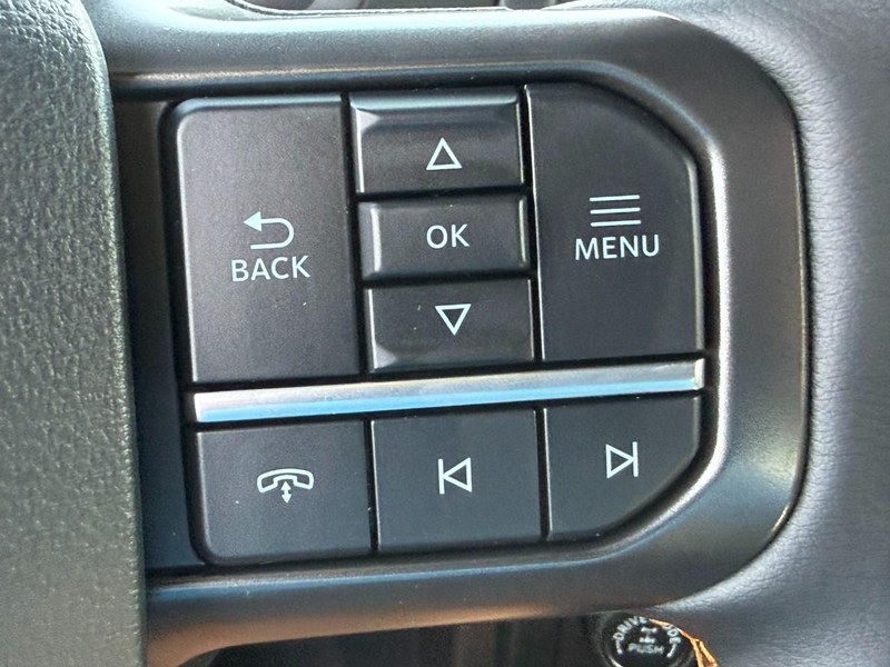 Ford F-150 Vehicle Full-screen Gallery Image 12