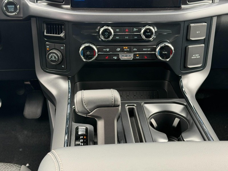 Ford F-150 Vehicle Full-screen Gallery Image 8