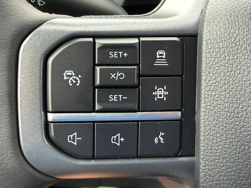 Ford F-150 Vehicle Full-screen Gallery Image 11