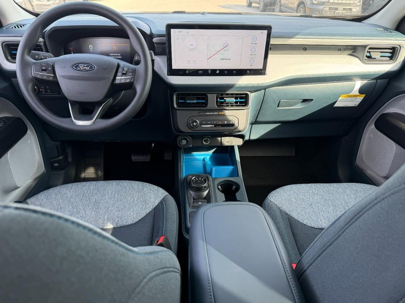 Ford Maverick Vehicle Full-screen Gallery Image 5