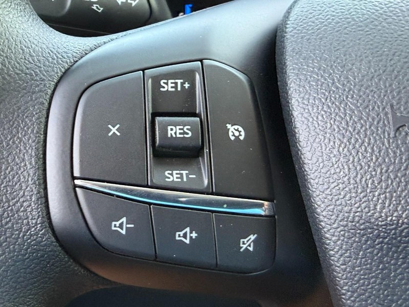 Ford Maverick Vehicle Full-screen Gallery Image 11