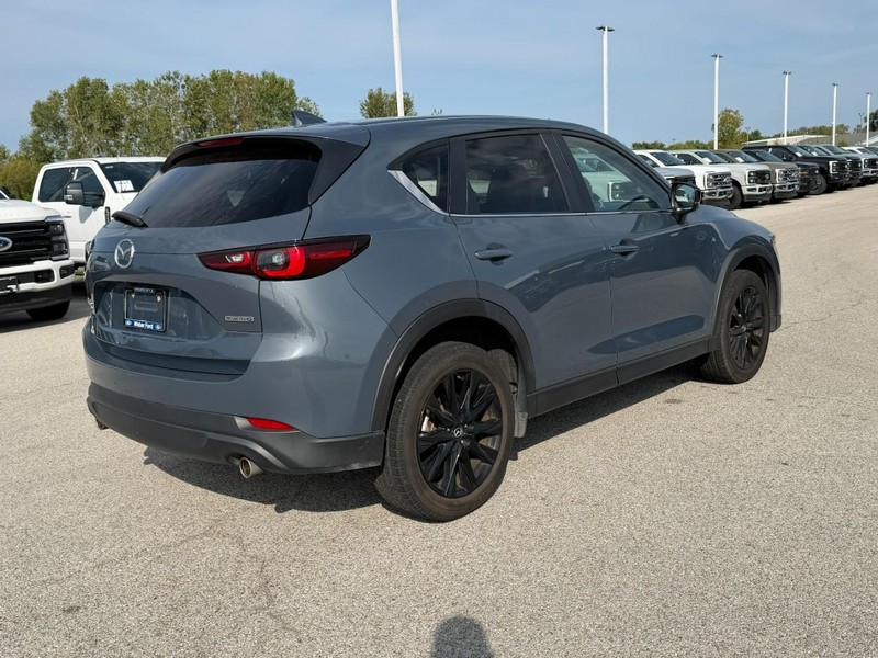 Mazda CX-5 Vehicle Full-screen Gallery Image 7