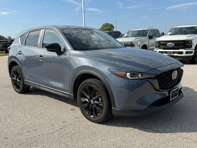 Mazda CX-5 Vehicle Full-screen Gallery Image 8
