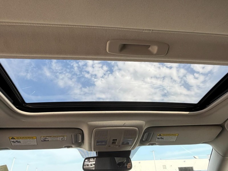 Mazda CX-5 Vehicle Full-screen Gallery Image 11