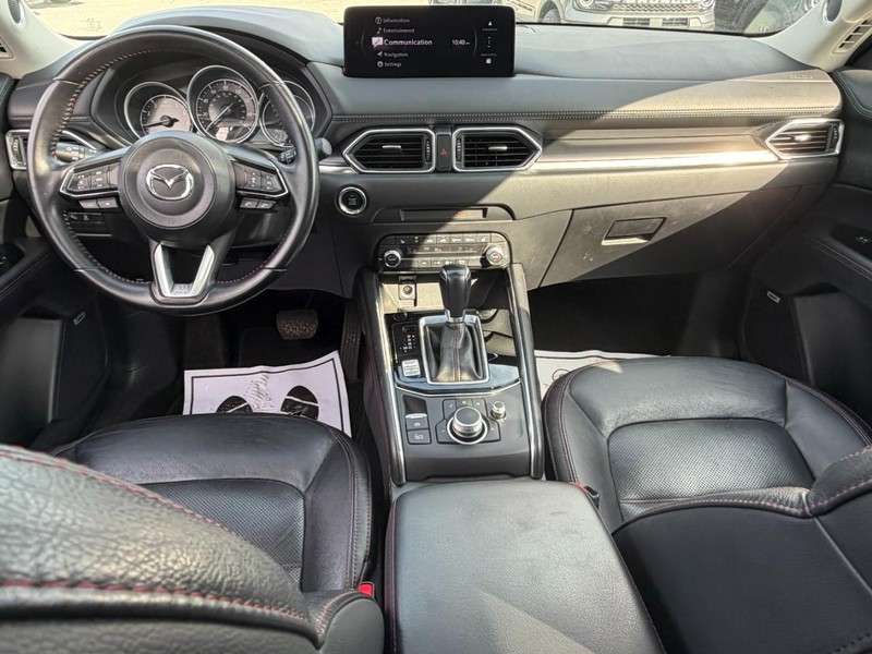 Mazda CX-5 Vehicle Full-screen Gallery Image 12