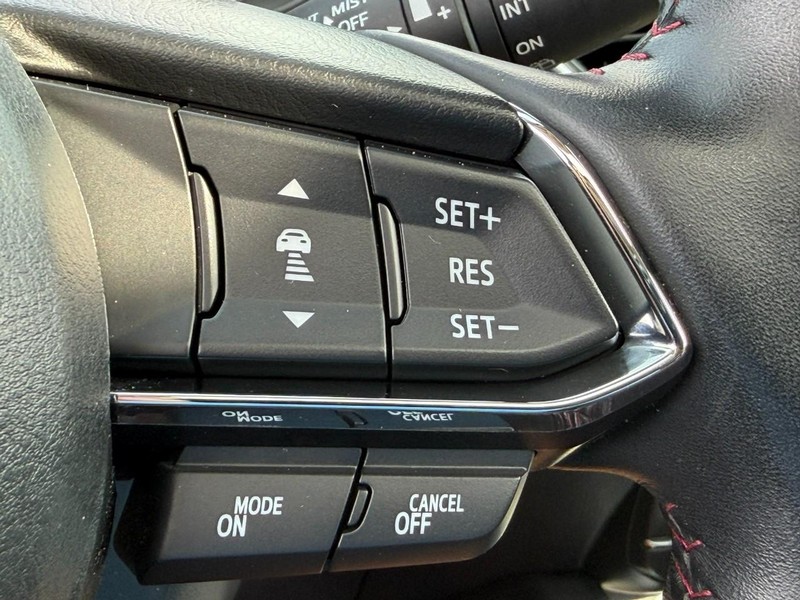 Mazda CX-5 Vehicle Full-screen Gallery Image 20