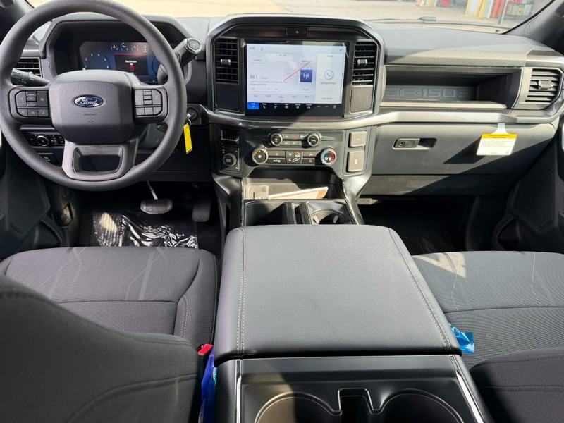 Ford F-150 Vehicle Full-screen Gallery Image 5