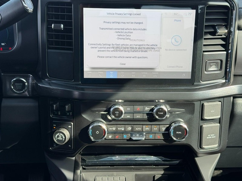 Ford Super Duty F-250 SRW Vehicle Full-screen Gallery Image 8