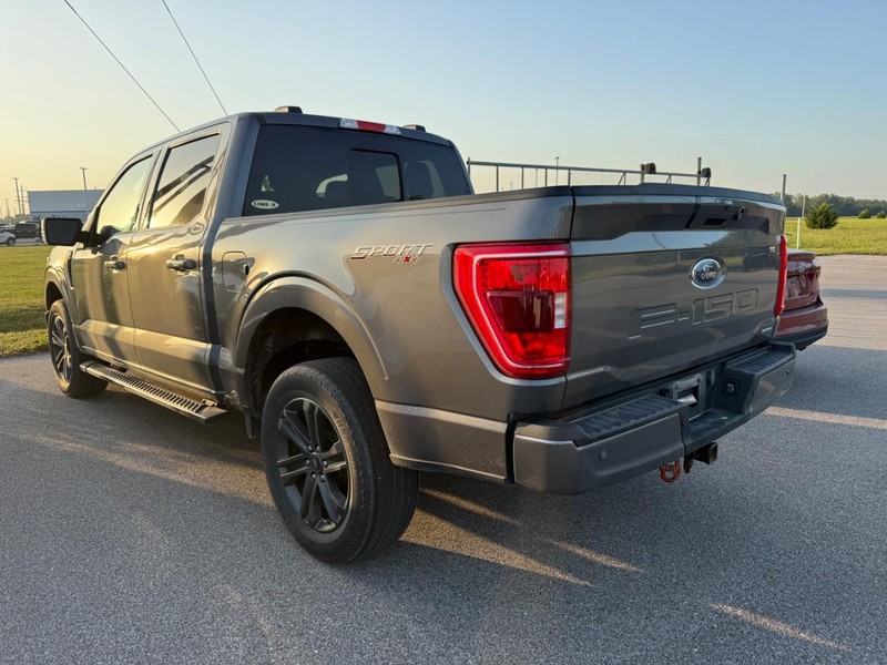Ford F-150 Vehicle Full-screen Gallery Image 3