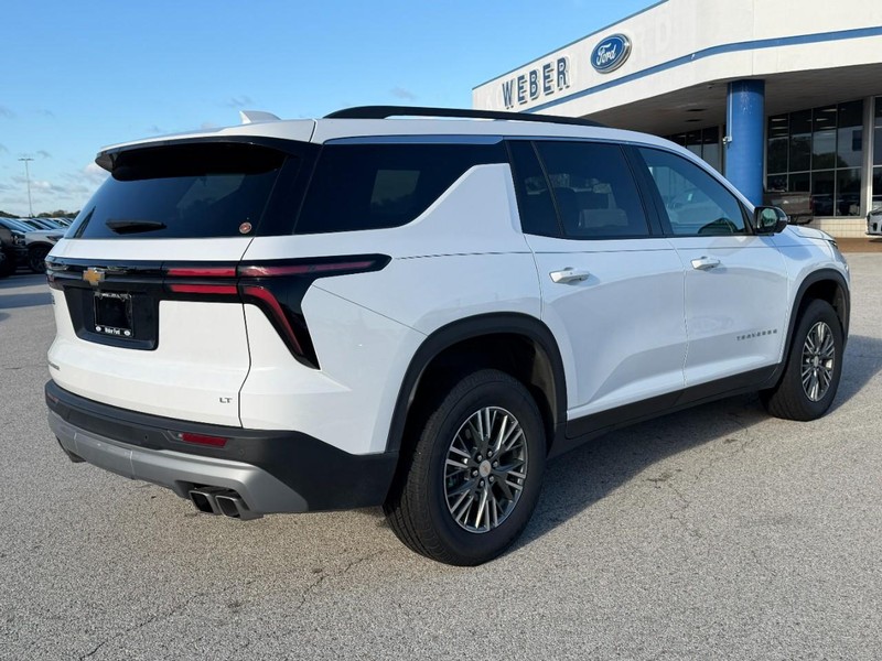 Chevrolet Traverse Vehicle Full-screen Gallery Image 7
