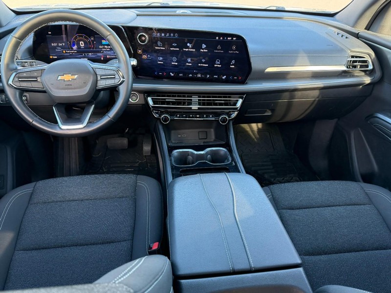 Chevrolet Traverse Vehicle Full-screen Gallery Image 12
