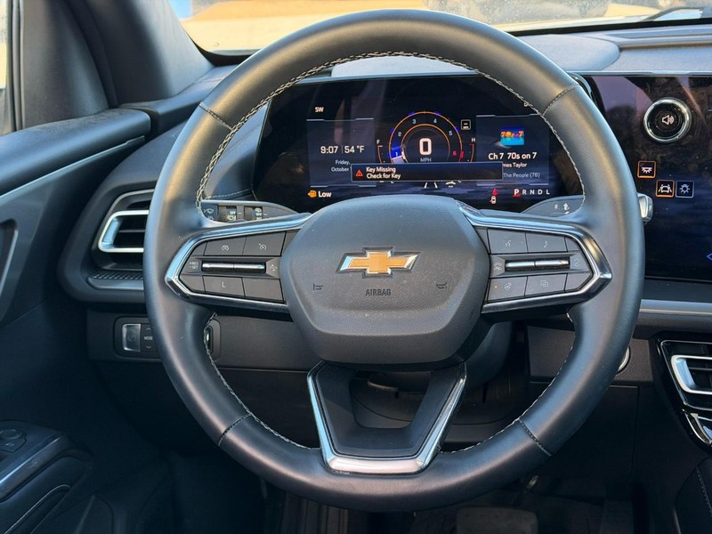 Chevrolet Traverse Vehicle Full-screen Gallery Image 13