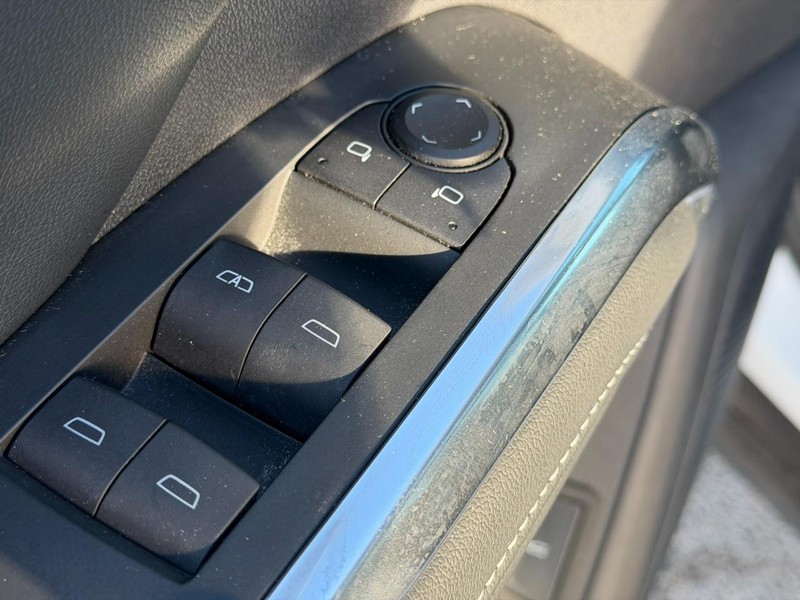 Chevrolet Traverse Vehicle Full-screen Gallery Image 17