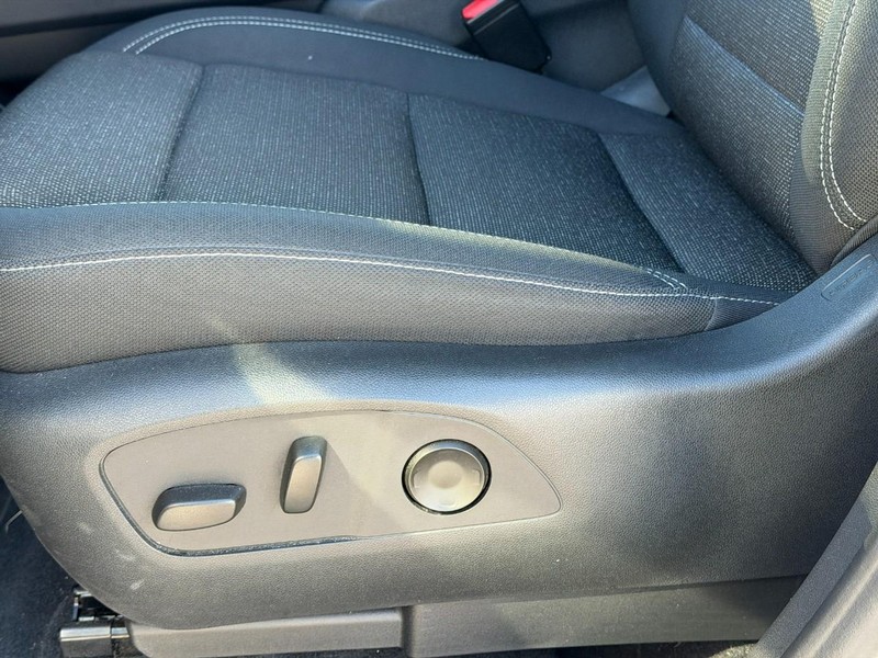 Chevrolet Traverse Vehicle Full-screen Gallery Image 18