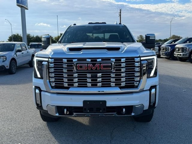 GMC Sierra 2500HD Vehicle Full-screen Gallery Image 9