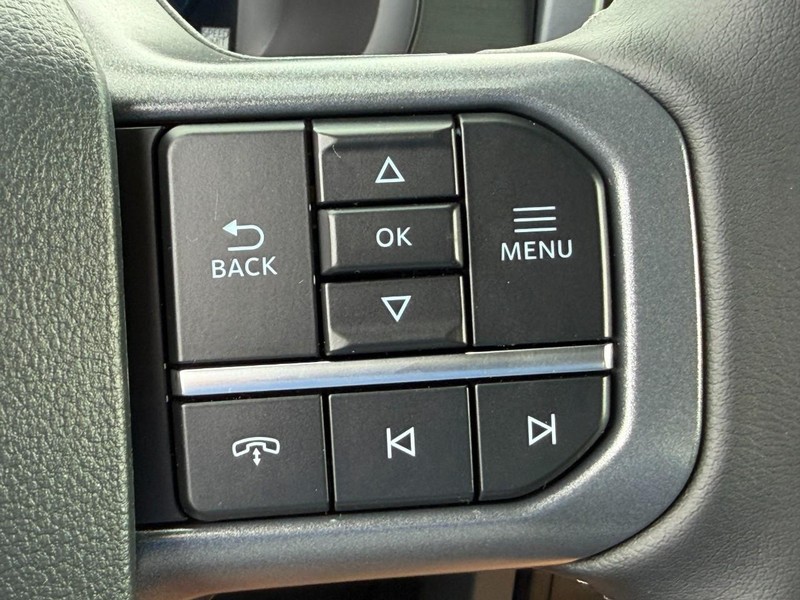 Ford F-150 Vehicle Full-screen Gallery Image 12