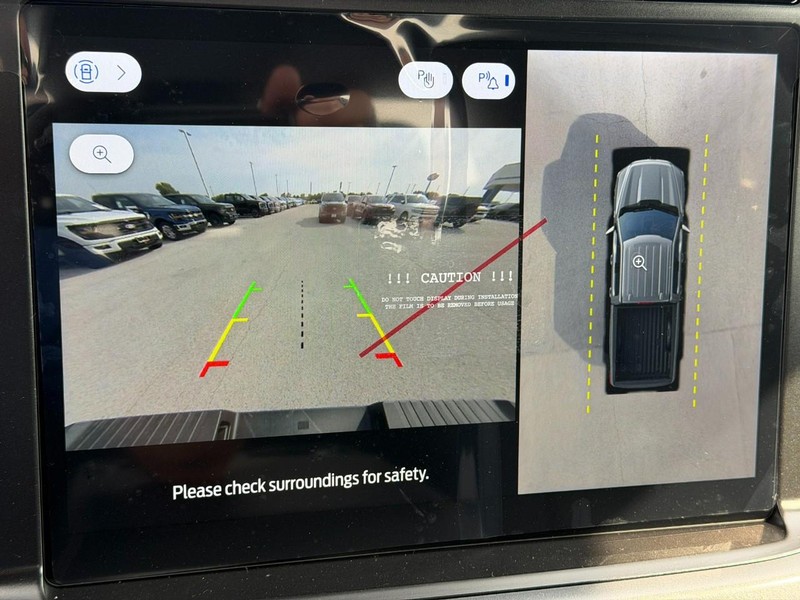 Ford F-150 Vehicle Full-screen Gallery Image 15