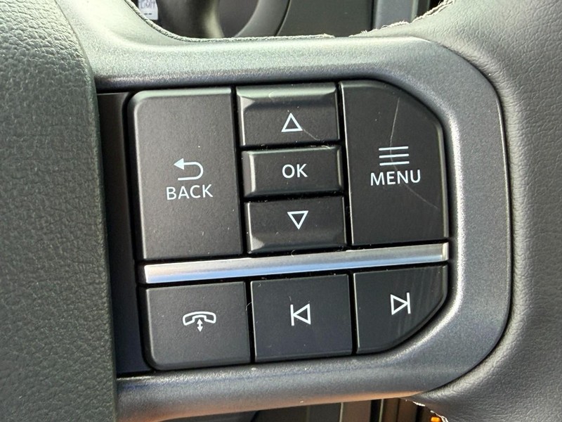 Ford F-150 Vehicle Full-screen Gallery Image 12