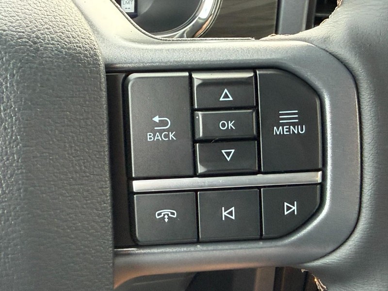 Ford F-150 Vehicle Full-screen Gallery Image 13