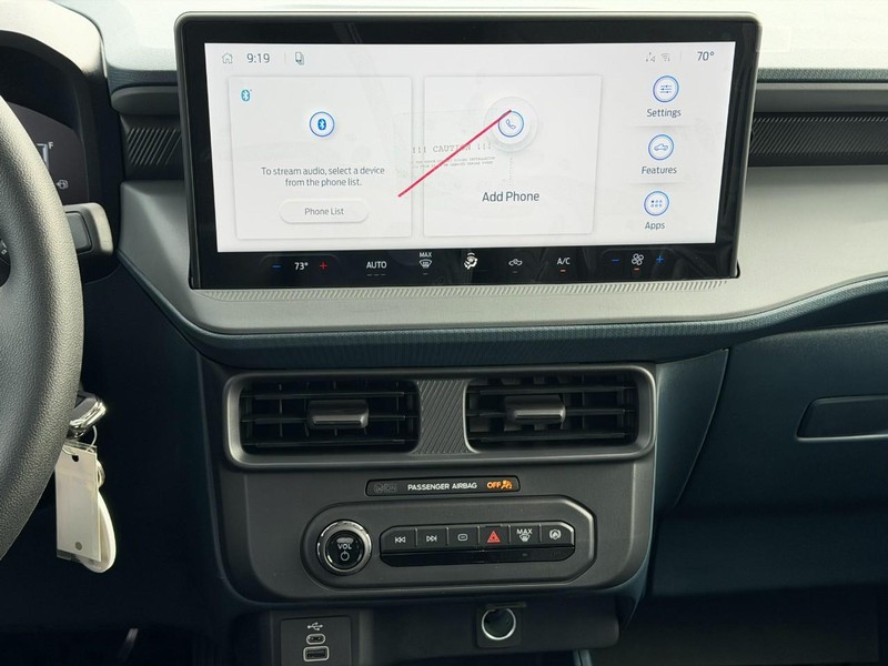 Ford Maverick Vehicle Full-screen Gallery Image 7