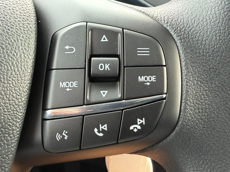 Ford Maverick Vehicle Full-screen Gallery Image 12