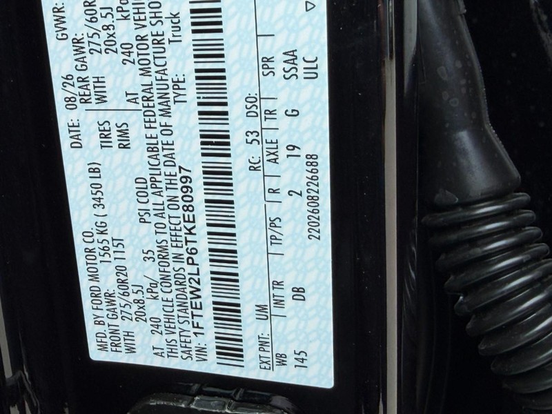 Ford F-150 Vehicle Full-screen Gallery Image 14