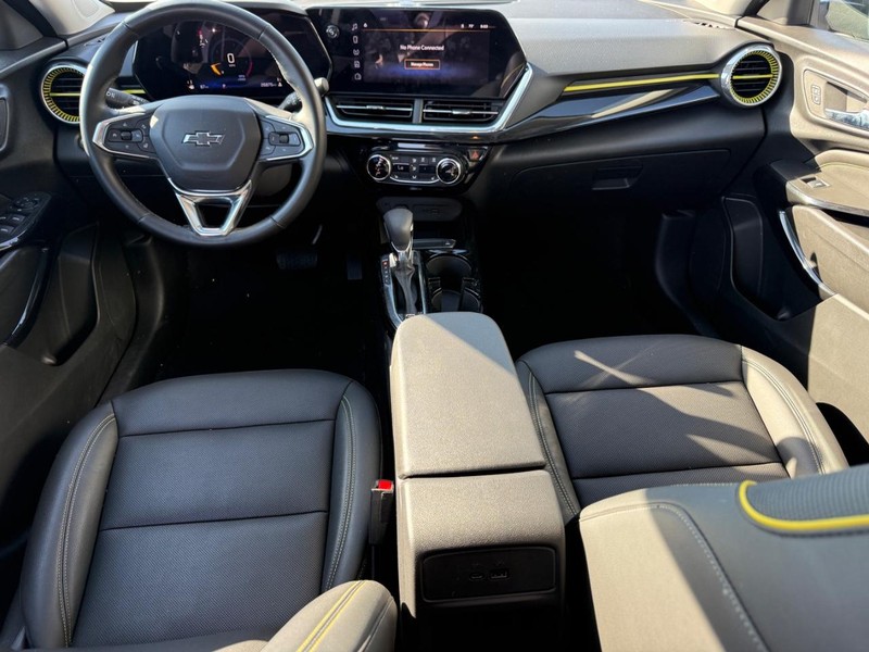 Chevrolet Trax Vehicle Full-screen Gallery Image 11