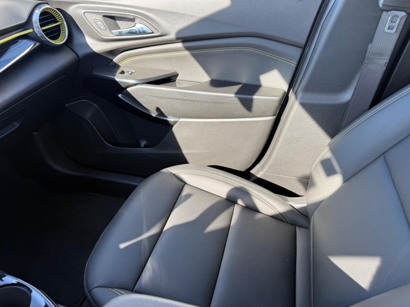 Chevrolet Trax Vehicle Full-screen Gallery Image 20
