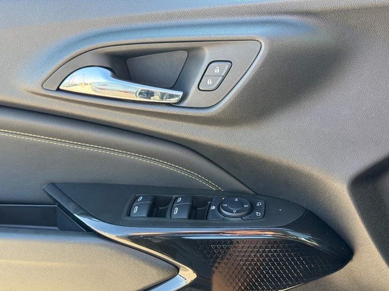 Chevrolet Trax Vehicle Full-screen Gallery Image 21