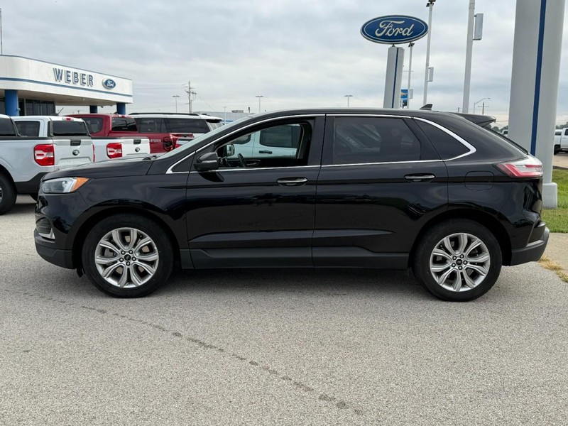 Ford Edge Vehicle Full-screen Gallery Image 2