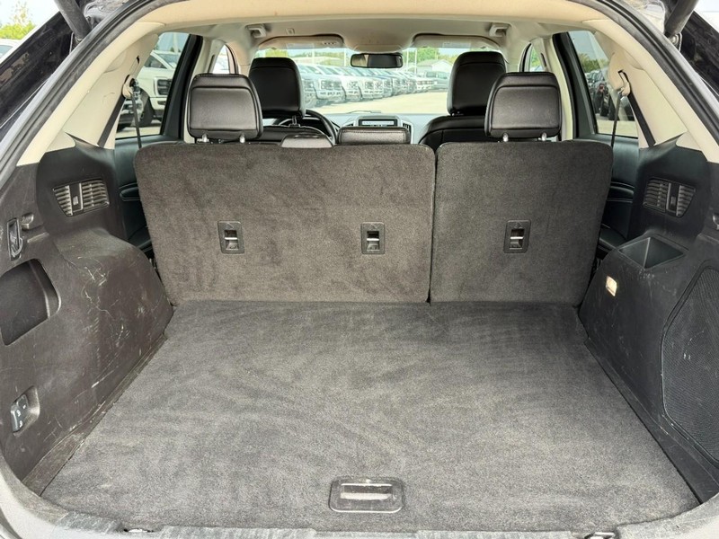 Ford Edge Vehicle Full-screen Gallery Image 5