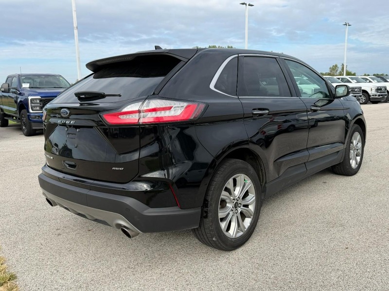 Ford Edge Vehicle Full-screen Gallery Image 7