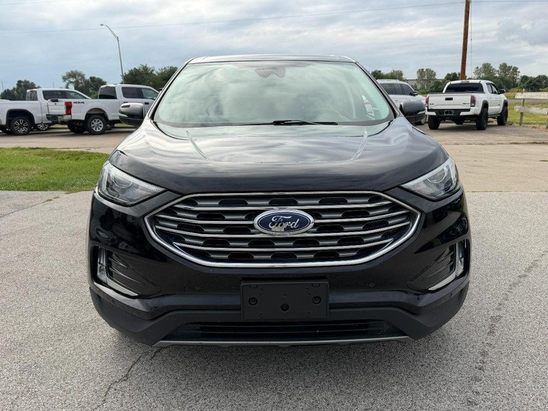 Ford Edge Vehicle Full-screen Gallery Image 9