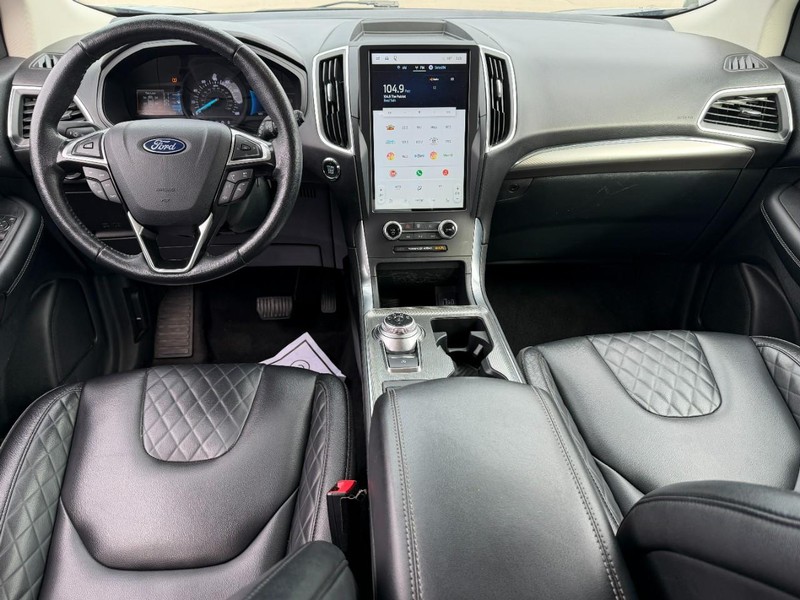 Ford Edge Vehicle Full-screen Gallery Image 11