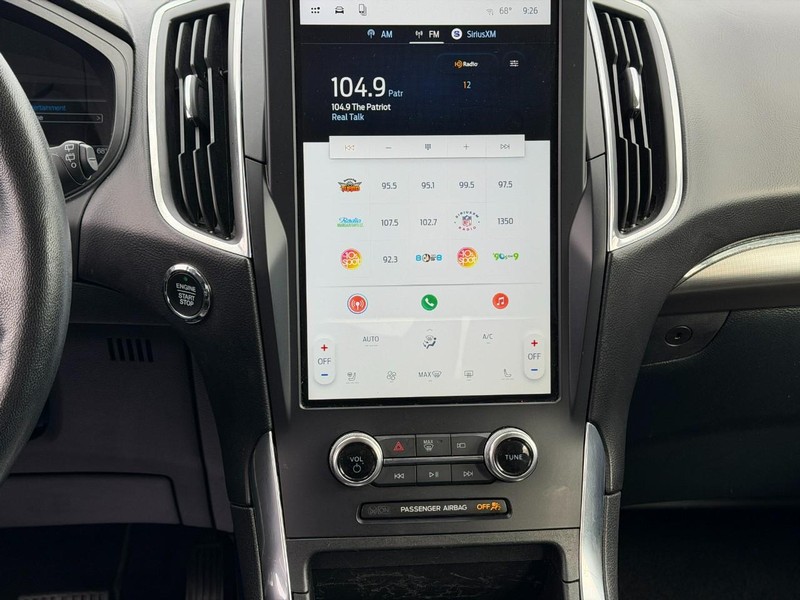 Ford Edge Vehicle Full-screen Gallery Image 13